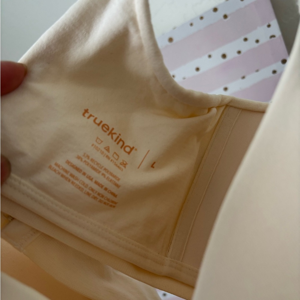 NEW Truekind Supportive Comfort Wireless Shaping Bra with Extender - Picture 3 of 3